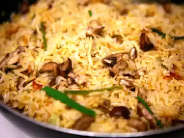 Receita Pilaf de alho-poró e cogumelos (vegana)
