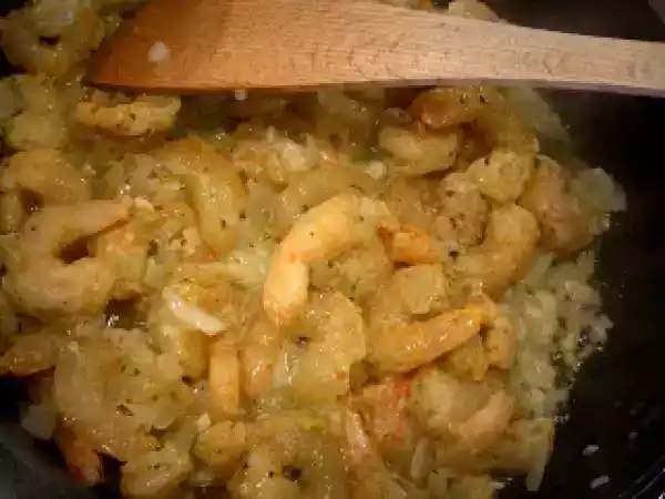 Receita Abóboras recheadas com camarao e leite de côco, e saladinha com ovas de peixe do lago.