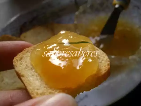 Receita Doce de pêra, maça e pêssego aromatizado com alecrim