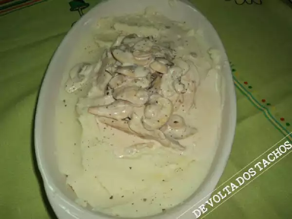 Receita Bifinhos de frango - natas com cogumelos porcini