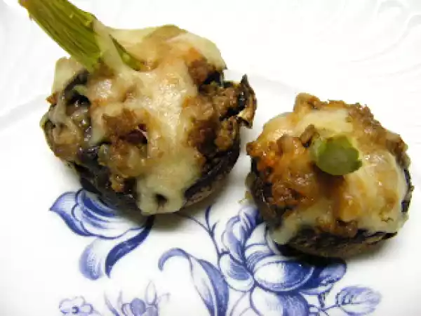 Receita Cogumelos recheados com carne e espargos