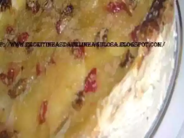 Receita Semi-frio de café e nata com massa folhada com ananás