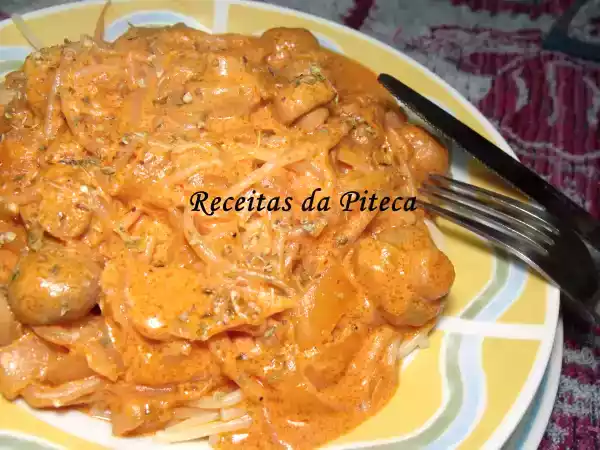 Receita Esparguete com molho de cogumelos e rebentos de soja