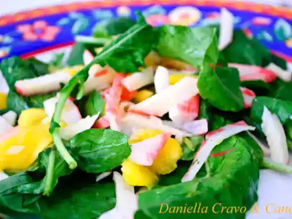 Receita Salada de rúcula, manga e kani