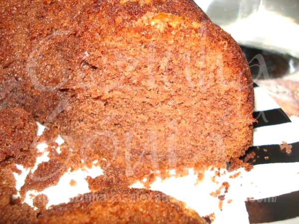 Receita Bolo de mousse de chocolate e coco com crosta de escamas de chocolate branco...