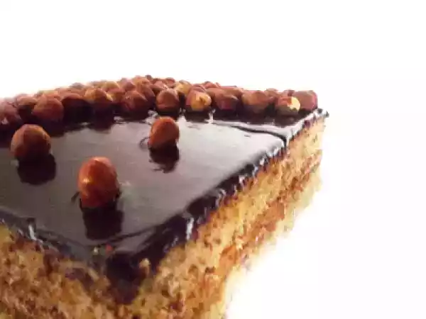 Receita Bolo de avelã, caramelo e chocolate