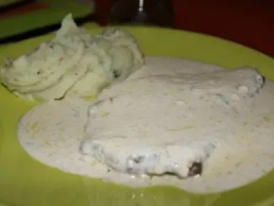 Receita Bifes com molho de queijo azul