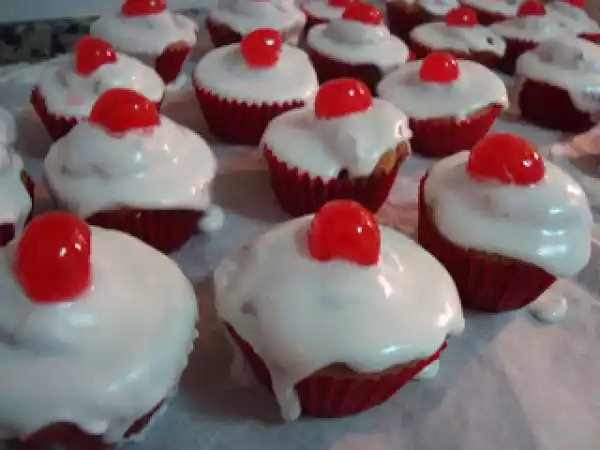 Receita Cupcakes de baunilha e cobertura de glace sabor a limão