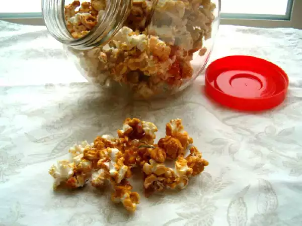 Receita Pipocas com maple syrup e alecrim
