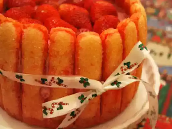 Receita Charlotte de frutas vermelhas