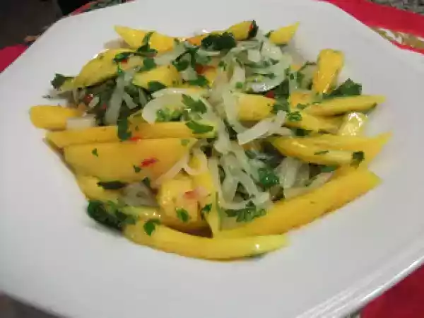 Receita Salada de manga com cebola e pimenta