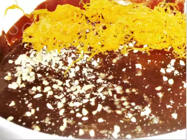 Receita Mousse de chocolate com fios de ovos e amêndoa