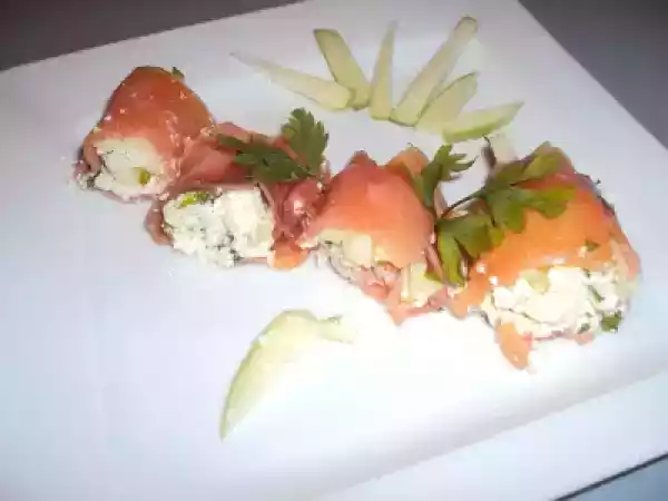 Receita Salmão fumado com requeijão e maçã