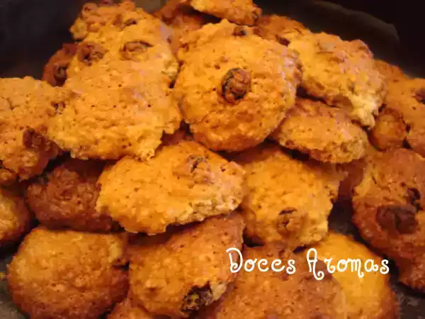 Receita Biscoitos de aveia, passas e nozes