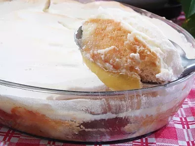Torta gelada de abacaxi (ananás) com merengue