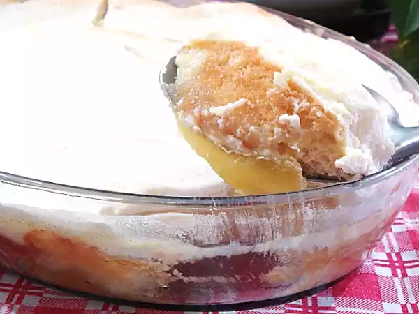 Receita Torta gelada de abacaxi (ananás) com merengue