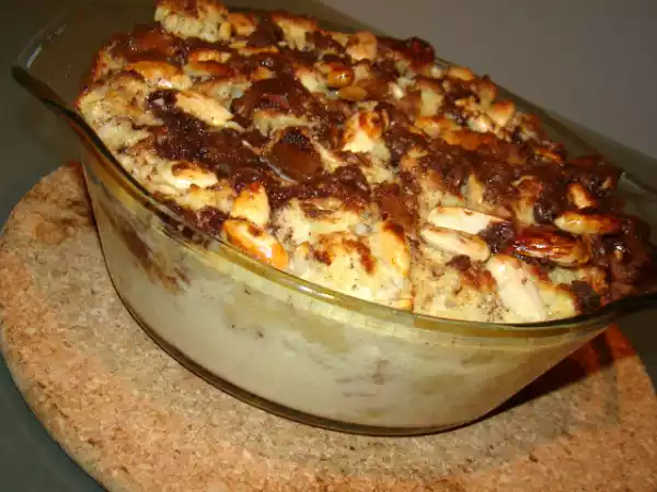 Receita Sobremesa de brioche com frutos secos, chocolate e canela / aproveitamentos