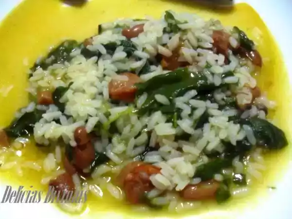 Receita Arroz de feijão, espinafres e linguiça