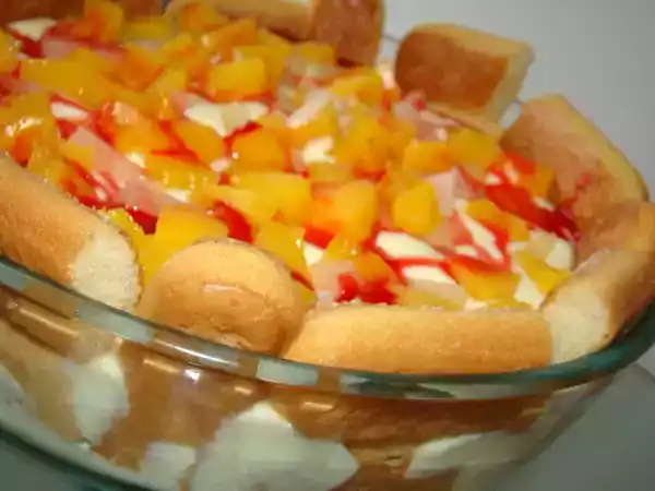 Receita Charlotte de frutas com bavaroise de ananás