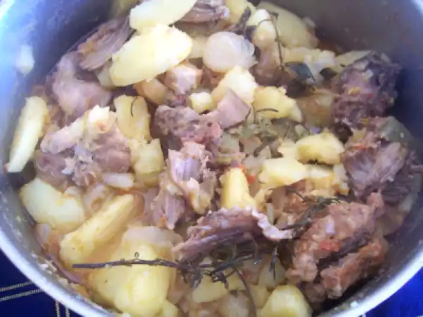 Receita Caldeirada de coelho