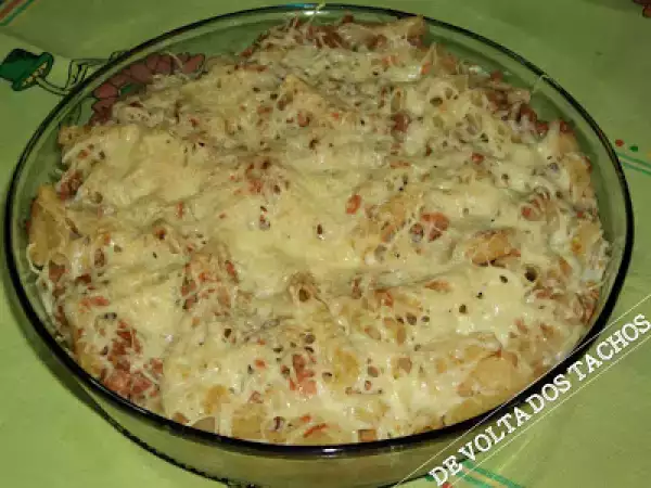Receita Macarrão à bolonhesa gratinado