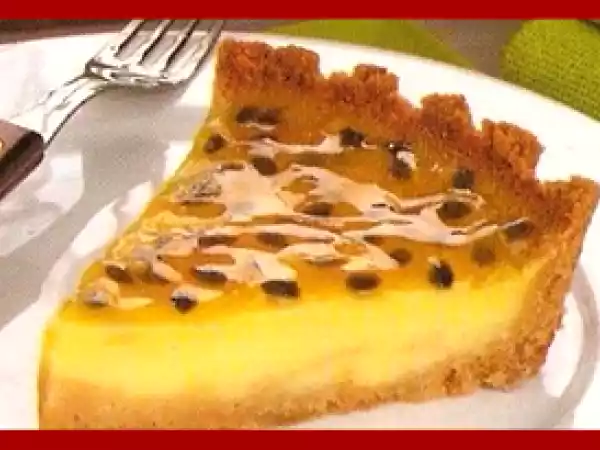 Receita Receita: torta de limão com calda de maracujá