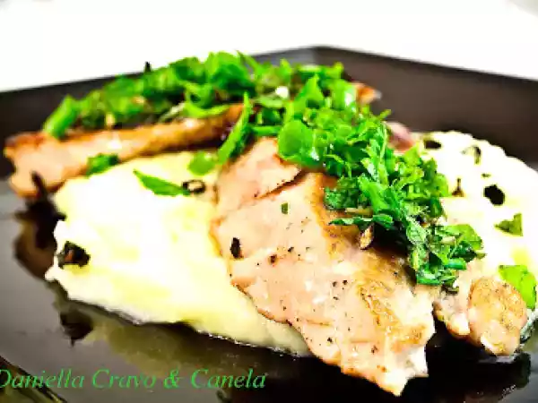 Receita Atum em crosta de ervas com purê de batatas ao wasabi