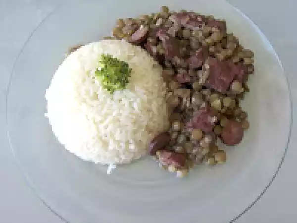 Receita Lentilha com linguiça, paio e carne seca
