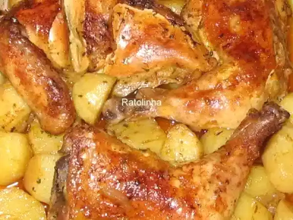 Receita Frango dourado no forno com batatinhas