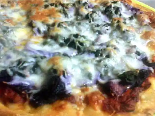 Receita Pizza de espinafres e couve-roxa