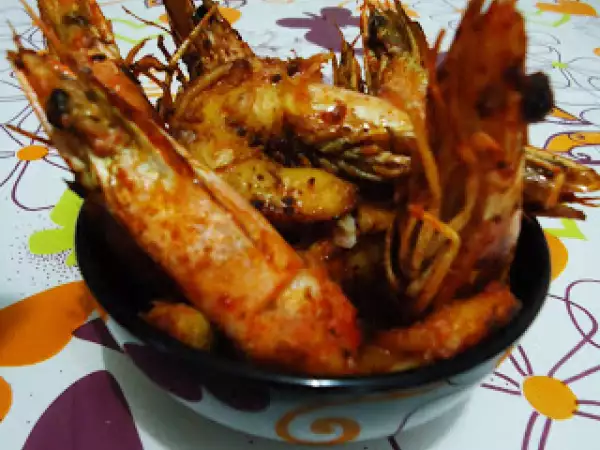 Receita Gambas fritas com caril