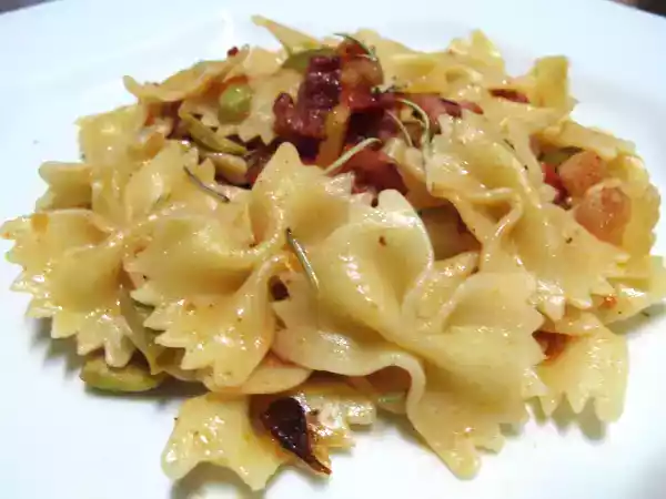 Receita Farfalle com bacon