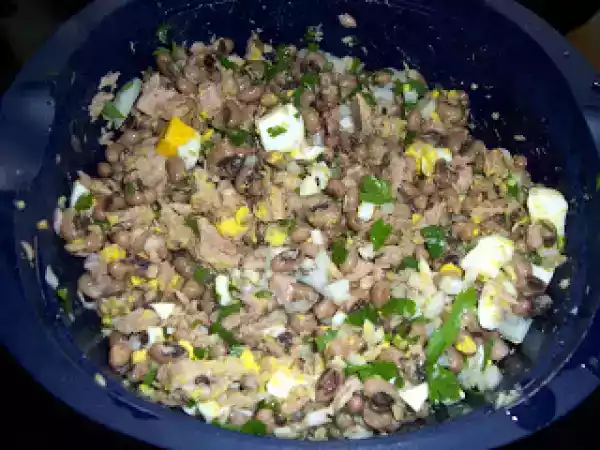Receita Salada de atum com feijão frade