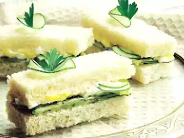 Receita Mini sanduíche de pepino (ovo-lacto)
