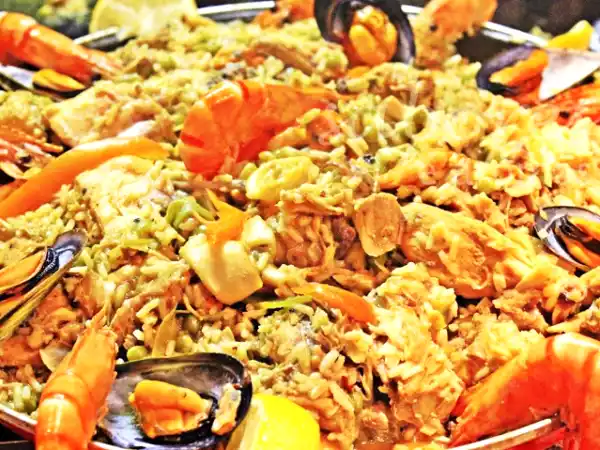 Receita Paelha à valenciana
