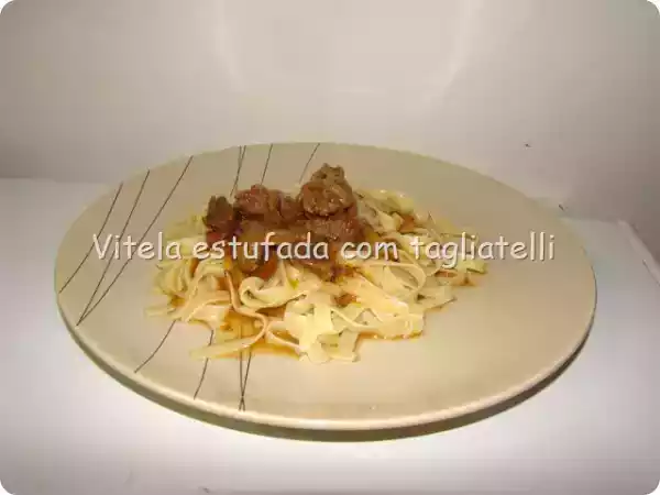 Receita Vitela estufada com tagliatelli