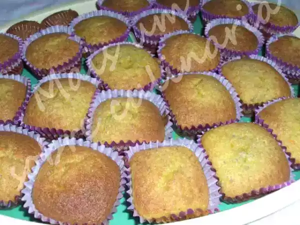 Receita Queques de laranja inteira com sementes de chia