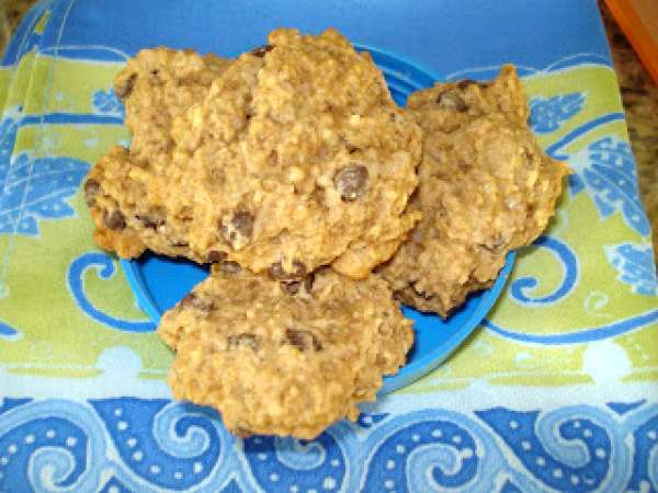 Receita Cookies de aveia com gotas de chocolate.