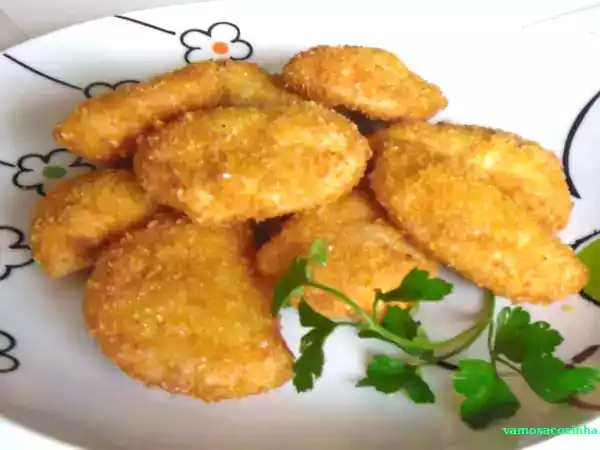 Receita Rissóis de camarão (feitos com fatias de pão)