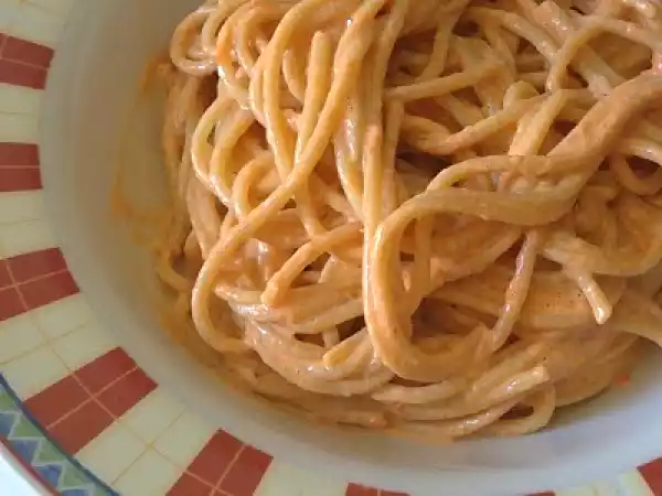 Receita Macarrao com molho de pimentao