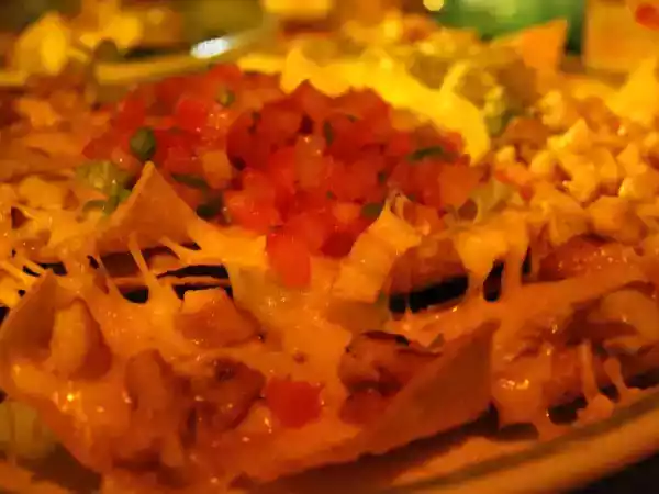 Receita Nachos de queijo com frango ou carne moída