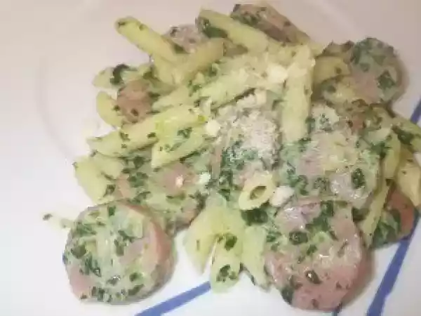 Receita Penne de espinafres e salsicha