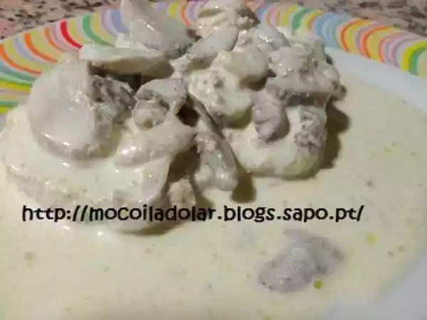 Receita Bifinhos com natas e cogumelos