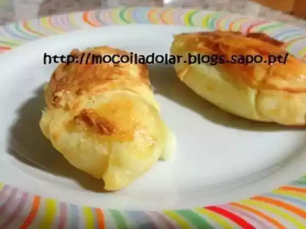 Receita Folhadinhos de queijo fresco e oregãos