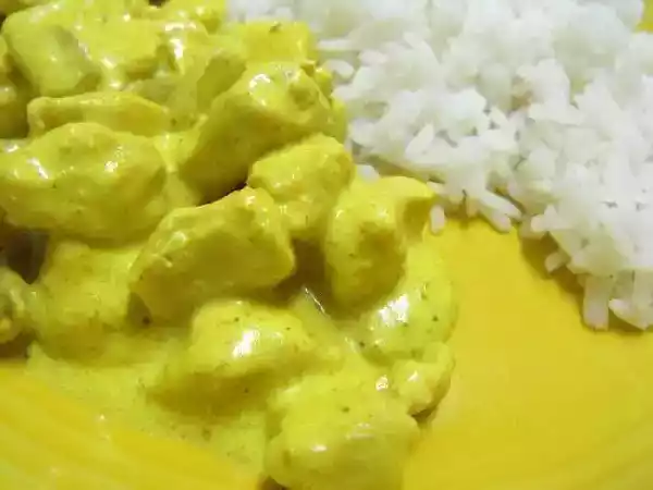 Receita Frango com natas e caril