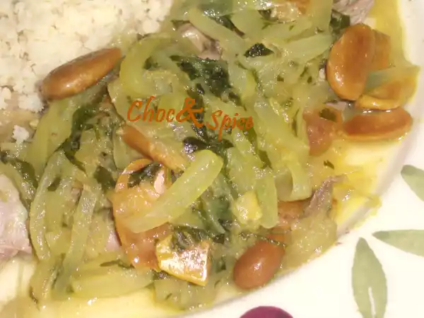 Receita Tajine de cabrito com amendoas e cebola