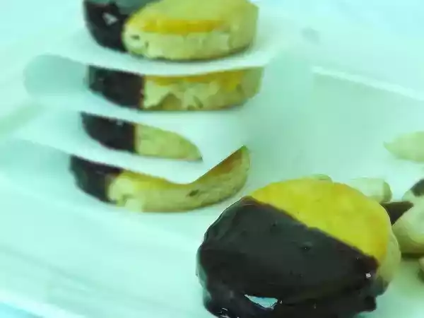 Receita Cookies de laranja, castanha e chocolate