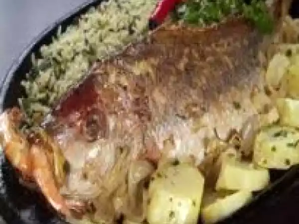 Receita Peixe recheado com uva passa
