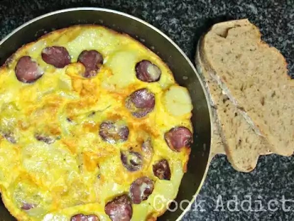 Receita Tortilha de chouriço e batata