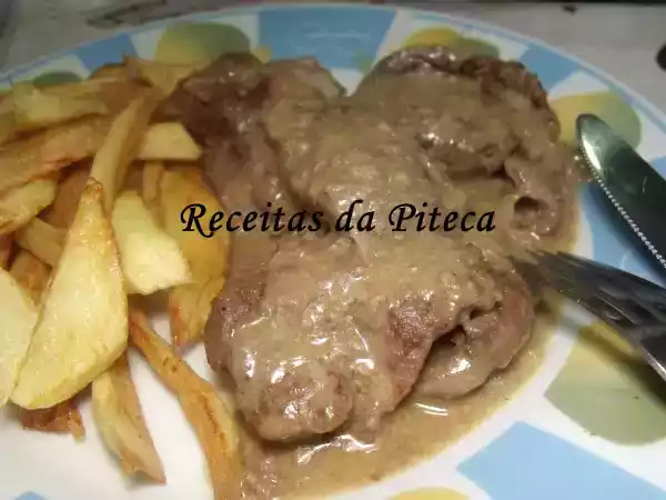 Receita Bifes de vaca com molho de mostarda